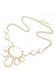 Elegant Flower Design Alloy with Resin Necklace