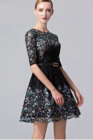 A-line Hollow Out Scoop Cocktail Party / Prom Dress Knee-length Sheath / Column with Paillettes