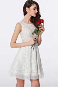 Princess Scoop Lace Hollow Out Knee-length Cocktail Party / Prom Dress with Beading