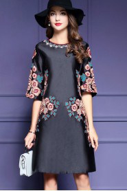 A-lineKnee-length Half Sleeve Scoop Embroidery Mother of the Bride Dress