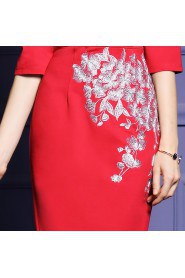 Knee-length 3/4 Length Sleeve Scoop Embroidery Mother of the Bride Dress