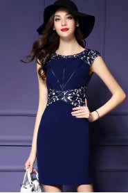 Lace Knee-length Sleeveless Scoop Lace Mother of the Bride Dress