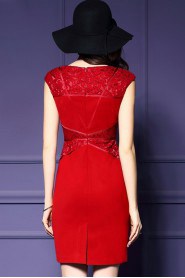 Lace Knee-length Sleeveless Scoop Lace Mother of the Bride Dress