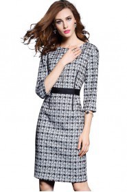 Sheath / Column Knee-length Long Sleeve Scoop Mother of the Bride Dress