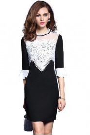 Sheath / Column Lace Hollow Out Knee-length 3/4 Length Sleeve Jewel Lace Mother of the Bride Dress