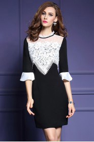 Sheath / Column Lace Hollow Out Knee-length 3/4 Length Sleeve Jewel Lace Mother of the Bride Dress