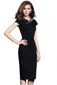 Sheath / Column Knee-length Short Sleeve V-neck Beading Mother of the Bride Dress