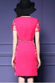 Sheath / Column Knee-length Short Sleeve Scoop Embroidery Mother of the Bride Dress