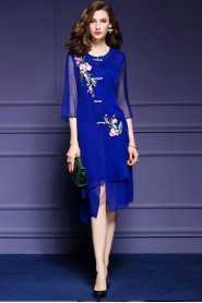 Sheath / Column Knee-length 3/4 Length Sleeve Scoop Placket:Button Embroidery Chiffon Mother of the Bride Dress