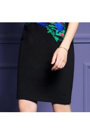 Sheath / Column Knee-length Short Sleeve Scoop Embroidery Mother of the Bride Dress