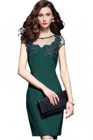 Sheath / Column Tulle Knee-length Sleeveless Scoop Embroidery Mother of the Bride Dress