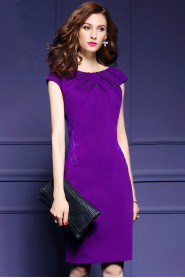 Sheath / Column Knee-length Sleeveless Scoop Ruched Mother of the Bride Dress