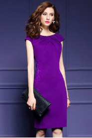 Sheath / Column Knee-length Sleeveless Scoop Ruched Mother of the Bride Dress