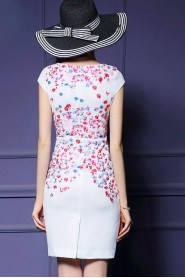 Sheath / Column Knee-length Short Sleeve Scoop Embroidery Mother of the Bride Dress