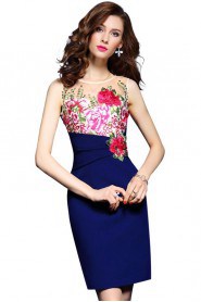 Tulle Sheath / Column Knee-length Sleeveless Scoop Embroidery Mother of the Bride Dress