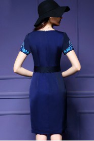 Knee-length Short Sleeve V-neck Embroidery Mother of the Bride Dress