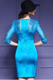 Sheath / Column Satin Tulle Knee-length 3/4 Length Sleeve Scoop Embroidery Mother of the Bride Dress