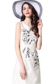 A-line Knee-length Short Sleeve Scoop Embroidery Mother of the Bride Dress