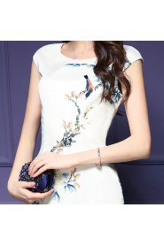 Sheath / Column Knee-length Sleeveless Scoop Mother of the Bride Dress