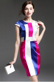 Sheath / Column Knee-length Short Sleeve Scoop Mother of the Bride Dress