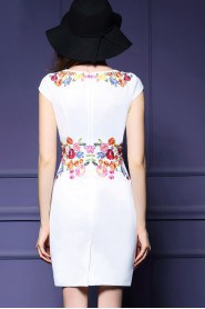 Sheath / Column Short / Mini Short Sleeve V-neck Embroidery Mother of the Bride Dress