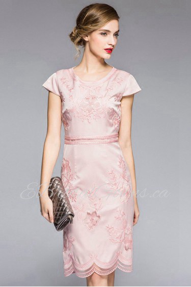 Sheath / Column Knee-length Short Sleeve Scoop Openwork Embroidery Mother of the Bride Dress