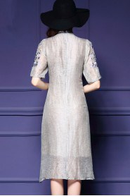 Knee-length Short Sleeve High Neck Embroidery Mother of the Bride Dress