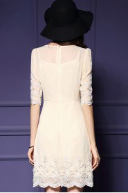 Chiffon A-line Knee-length Half Sleeve Scoop Embroidery Chiffon Mother of the Bride Dress