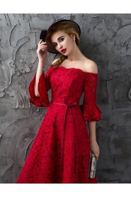 A-line Off-the-shoulder Prom / Formal Evening Dress with Embroidery