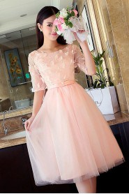 A-line Scoop Knee-length Prom / Evening Dress with Flower(s)