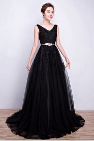 A-line V-neck Prom / Evening Dress with Embroidery