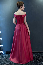 A-line Off-the-shoulder Floor-length Prom / Evening Dress with Embroidery