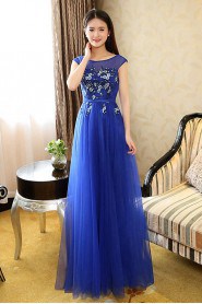 A-line Scoop Floor-length Prom / Evening Dress with Embroidery