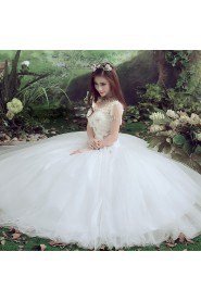 Ball Gown Jewel Short Sleeve Wedding Dress with Pearl