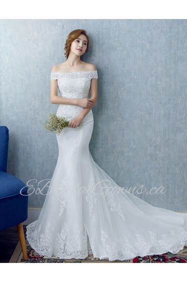 Trumpet / Mermaid Off-the-shoulder Wedding Dress with Sequins