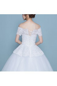 Ball Gown Off-the-shoulder Short Sleeve Wedding Dress with Flower(s)