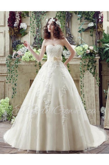 Ball Gown Strapless Organza Wedding Dress