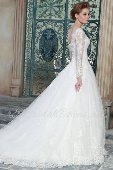 Ball Gown V-neck Lace Wedding Dress