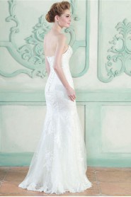 Trumpet / Mermaid Strapless Lace Wedding Dress