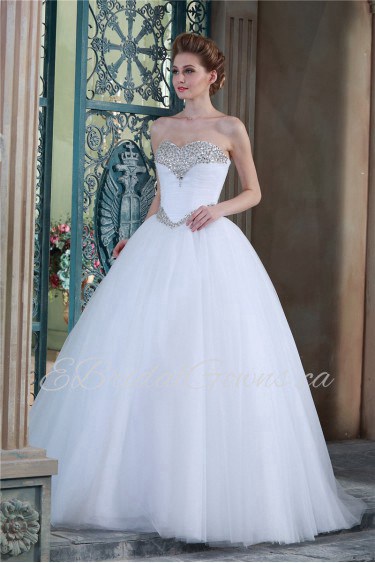 Ball Gown Strapless Organza Wedding Dress