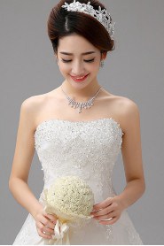 A-line Strapless Tulle Wedding Dress