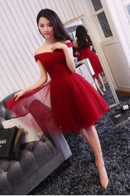 A-line Off-the-shoulder Knee-length Prom / Evening Dress